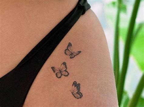 tatuaje en la pelvis mujer|Tatuajes femeninos en la pelvis